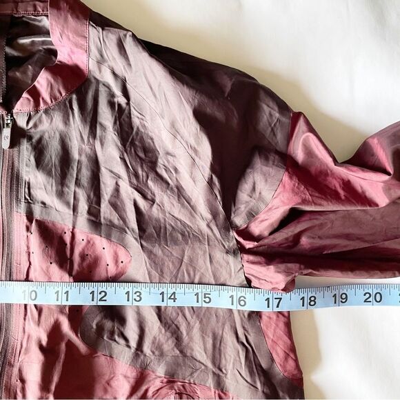Lululemon Womens Red Black Cherry Merlot Patch Game Jacket Windbreaker Size 4 - Picture 13 of 14
